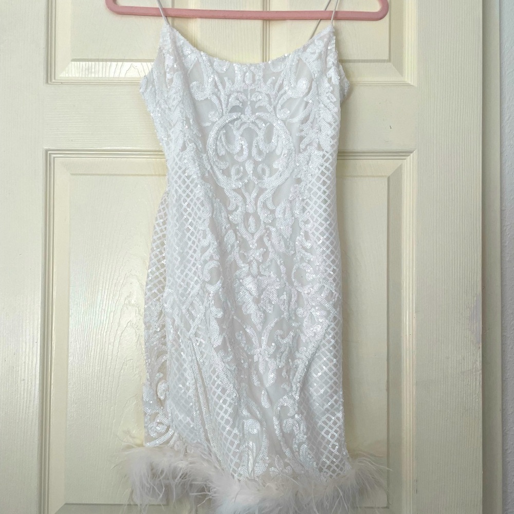 Windsor White Sequin Mini Dress with Feather Trim Women Size S